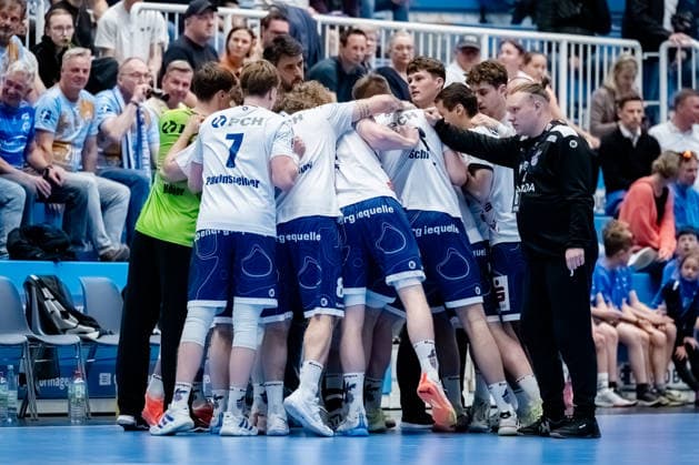 Dormagen, 27.04.2026, Handball, Herren, 2. Bundesliga, 29. Spieltag, 2025 2026: TSV Bayer Dormagen 1. VFL Potsdam Motivationskreis vor dem Spiel der Potsdamer
