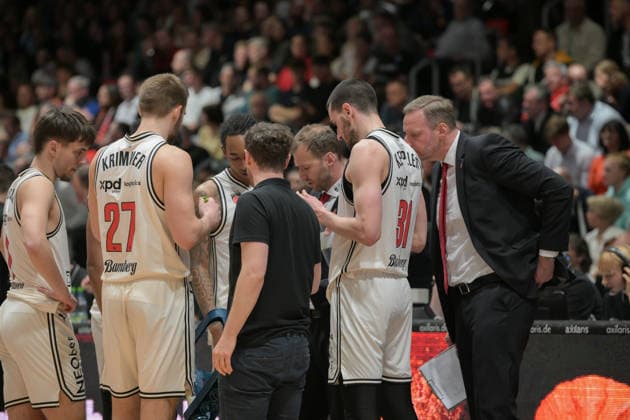 asyCredit Basketball Bundesliga, 31. Spieltag, Niners Chemnitz - BMA365 Bamberg Baskets 27.04.2026 ab 20.00 Uhr Chemnitz, Chemnitz Arena Im Foto: Bamberg Baskets easyCredit Basketball Bundesliga, 31. Spieltag, Niners Chemnitz - BMA365 Bamberg Baskets Chemnitz Sachsen Deutschland