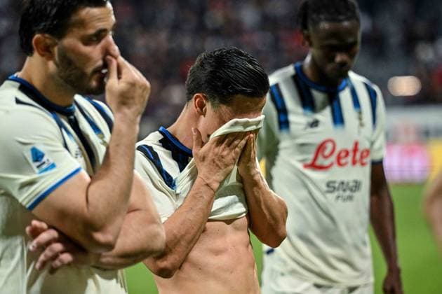 Giacomo Raspadori of Atalanta, Ritratto, Delusione, Delusion, Postgame, during Cagliari Calcio vs Atalanta BC, Italian soccer Serie A match in Cagliari, Italy, April 27 2026  Copyright: xLuigixCanu IPAxSportx xipa-agency.netx xx IPA_74278321 IPA_Agency_IPA74278321