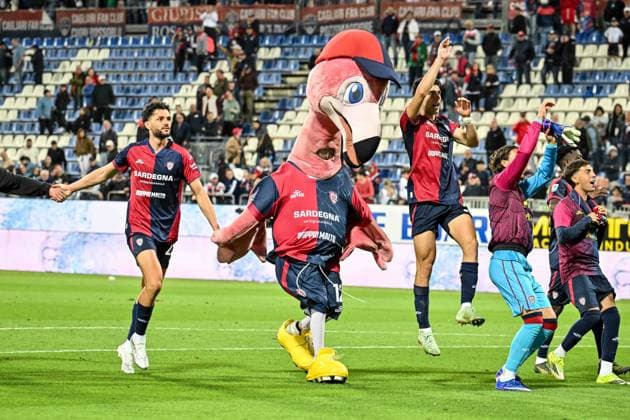 Postgame, Pully Mascotte of Cagliari Calcio during Cagliari Calcio vs Atalanta BC, Italian soccer Serie A match in Cagliari, Italy, April 27 2026  Copyright: xLuigixCanu IPAxSportx xipa-agency.netx xx IPA_74278341 IPA_Agency_IPA74278341