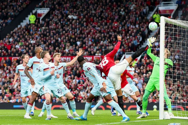 Manchester United, ManU v Brentford, Premier League Manchester United midfielder Casemiro (18) scores a GOAL 1-0 during the Manchester United v Brentford Premier League match at Old Trafford, Manchester, England on 27 April 2026 Credit: Phil Duncan Every Second Media Editorial use only. All images are copyright Every Second Media Limited. No images may be reproduced without prior permission. All rights reserved. Premier League and Football League images are subject to licensing agreements with Football DataCo Limited. see https: www.football-dataco.com Copyright: xIMAGO EveryxSecondxMediax ESM-1951-0004 PhilxDuncanx xEveryxSecondxMediax
