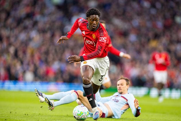 Football - FA Premier League - Manchester United, ManU FC v Brentford FC MANCHESTER, ENGLAND - Monday, April 27, 2026: Manchester United s Kobbie Mainoo during the FA Premier League match between Manchester United FC and Brentford FC at Old Trafford. (Photo by David Rawcliffe Propaganda) MANCHESTER Old Trafford GREATER MANCHESTER ENGLAND  Copyright: xDavidxRawcliffex P2026-04-27-Man_Utd_Brentford-14