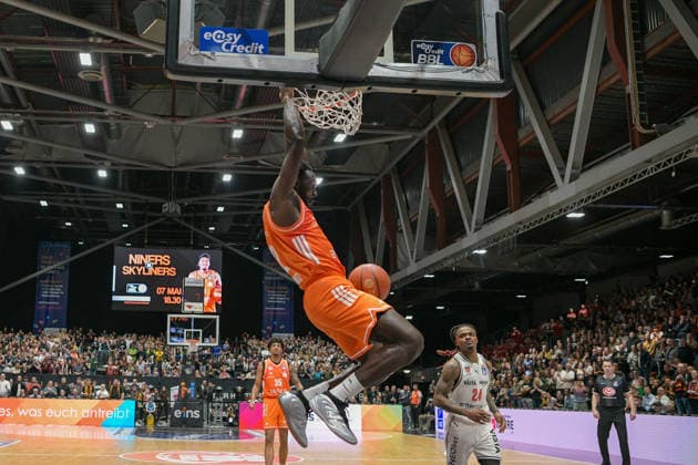 asyCredit Basketball Bundesliga, 31. Spieltag, Niners Chemnitz - BMA365 Bamberg Baskets 27.04.2026 ab 20.00 Uhr Chemnitz, Chemnitz Arena Im Foto: Amadou Sow(12) easyCredit Basketball Bundesliga, 31. Spieltag, Niners Chemnitz - BMA365 Bamberg Baskets Chemnitz Sachsen Deutschland