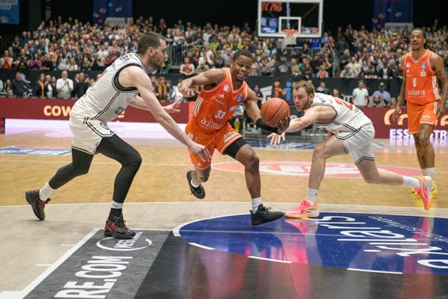 asyCredit Basketball Bundesliga, 31. Spieltag, Niners Chemnitz - BMA365 Bamberg Baskets 27.04.2026 ab 20.00 Uhr Chemnitz, Chemnitz Arena Im Foto: Eric Washington(33) easyCredit Basketball Bundesliga, 31. Spieltag, Niners Chemnitz - BMA365 Bamberg Baskets Chemnitz Sachsen Deutschland