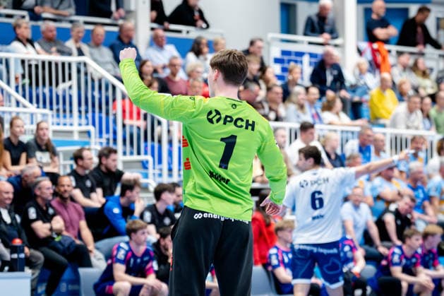 Dormagen, 27.04.2026, Handball, Herren, 2. Bundesliga, 29. Spieltag, 2025 2026: TSV Bayer Dormagen 1. VFL Potsdam Frederik Höler (1. VfL Potsdam, 1) jubelt nach einer Parade