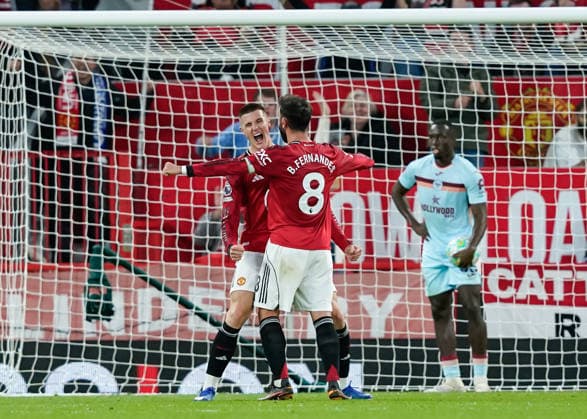 Manchester, England, 27th April 2026. Benjamin Sesko of Manchester United, ManU celebrates scoring their sides second goal with Bruno Fernandes of Manchester United during the Manchester United vs Brentford Premier League match at Old Trafford, Manchester. Picture credit should read: Andrew Yates Sportimage EDITORIAL USE ONLY. No use with unauthorised audio, video, data, fixture lists, club league logos or live services. Online in-match use limited to 120 images, no video emulation. No use in betting, games or single club league player publications. SPI_042_AY_MANCHESTER_UNITED_V_BRENTFORD SPI-4740-0042