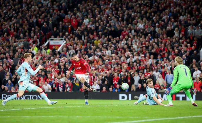 Manchester United, ManU v Brentford, Premier League Manchester United forward Benjamin Sesko (30) scores a GOAL 2-0 during the Manchester United v Brentford Premier League match at Old Trafford, Manchester, England on 27 April 2026 Credit: Phil Duncan Every Second Media Editorial use only. All images are copyright Every Second Media Limited. No images may be reproduced without prior permission. All rights reserved. Premier League and Football League images are subject to licensing agreements with Football DataCo Limited. see https: www.football-dataco.com Copyright: xIMAGO EveryxSecondxMediax ESM-1951-0031 PhilxDuncanx xEveryxSecondxMediax