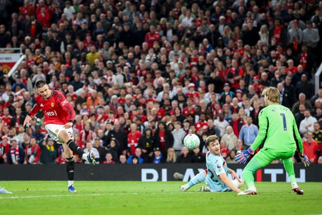 Manchester United, ManU v Brentford, Premier League Manchester United forward Benjamin Sesko (30) scores a GOAL 2-0 during the Manchester United v Brentford Premier League match at Old Trafford, Manchester, England on 27 April 2026 Credit: Phil Duncan Every Second Media Editorial use only. All images are copyright Every Second Media Limited. No images may be reproduced without prior permission. All rights reserved. Premier League and Football League images are subject to licensing agreements with Football DataCo Limited. see https: www.football-dataco.com Copyright: xIMAGO EveryxSecondxMediax ESM-1951-0032 PhilxDuncanx xEveryxSecondxMediax