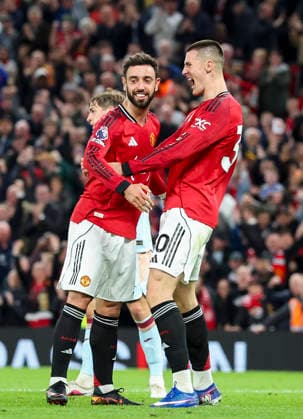 Manchester United, ManU v Brentford, Premier League Manchester United forward Benjamin Sesko (30) scores a GOAL 2-0 and celebrates with Manchester United midfielder Bruno Fernandes (8) during the Manchester United v Brentford Premier League match at Old Trafford, Manchester, England on 27 April 2026 Credit: Phil Duncan Every Second Media Editorial use only. All images are copyright Every Second Media Limited. No images may be reproduced without prior permission. All rights reserved. Premier League and Football League images are subject to licensing agreements with Football DataCo Limited. see https: www.football-dataco.com Copyright: xIMAGO EveryxSecondxMediax ESM-1951-0039 PhilxDuncanx xEveryxSecondxMediax