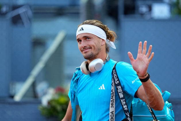 April 27, 2026, Madrid, Madrid, Spain: Alexander Zverev of Germany greets the supporters against Terence Atmane of France during the Mutua Madrid Open 2026, ATP, Tennis Herren Masters 1000 and WTA, Tennis Damen 1000, at La Caja Magica on April 27, 2026 in Madrid, Spain. Madrid Spain - ZUMAa181 20260427_zaa_a181_525 Copyright: xDennisxAgyemanx