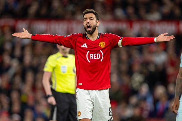 Football - FA Premier League - Manchester United, ManU FC v Brentford FC MANCHESTER, ENGLAND - Monday, April 27, 2026: Manchester United s captain Bruno Fernandes reacts during the FA Premier League match between Manchester United FC and Brentford FC at Old Trafford. (Photo by David Rawcliffe Propaganda) MANCHESTER Old Trafford GREATER MANCHESTER ENGLAND  Copyright: xDavidxRawcliffex P2026-04-27-Man_Utd_Brentford-88