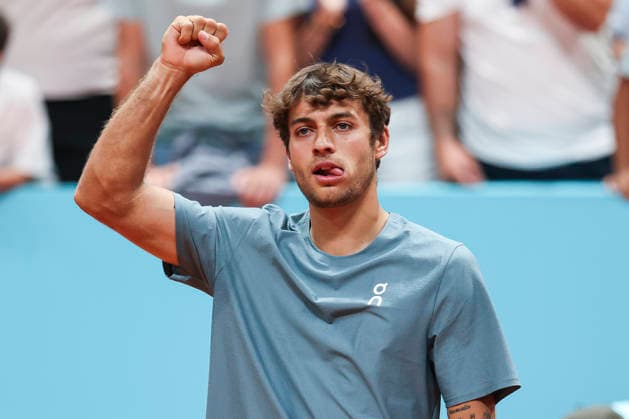 April 27, 2026, Madrid, Madrid, Spain: Flavio Cobolli of Italy reacts after winning against Adolfo Daniel Vallejo of Paraguay during the Mutua Madrid Open 2026, ATP, Tennis Herren Masters 1000 and WTA, Tennis Damen 1000, at La Caja Magica on April 27, 2026 in Madrid, Spain. Madrid Spain - ZUMAa181 20260427_zaa_a181_591 Copyright: xIrinaxR.xHipolitox