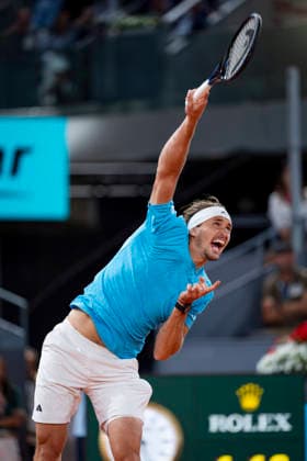 Mutua Madrid Open - Day Eight MADRID, SPAIN - APRIL 27: Alexander Zverev of Germany serves against Terence Atmane of France during the Men s Singles Third Round match on Day Eight during the Mutua Madrid Open 2026 tournament celebrated at La Caja Magica on April 27, 2026 in Madrid, Spain. Madrid La Caja Magica Madrid Spain Copyright: xAlbertoxGardinx AGardin_20260427_Tennis_Madrid_Day8_0684