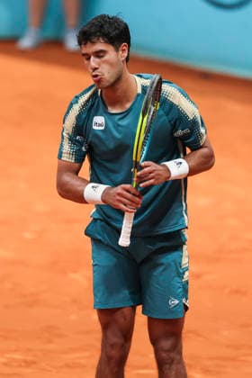 April 27, 2026, Madrid, Madrid, Spain: Adolfo Daniel Vallejo of Paraguay reacts against Flavio Cobolli of Italy during the Mutua Madrid Open 2026, ATP, Tennis Herren Masters 1000 and WTA, Tennis Damen 1000, at La Caja Magica on April 27, 2026 in Madrid, Spain. Madrid Spain - ZUMAa181 20260427_zaa_a181_587 Copyright: xIrinaxR.xHipolitox