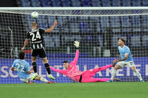 CALCIO - Serie A - SS Lazio vs Udinese Calcio Rome, Italy - April 27, 2026: Jakub Piotrowski (Midfielder) of Udinese Calcio, Edoardo Motta (goalkeeper) of SS Lazio seen in action during the Serie A Enilive 2025-2026 football match between SS Lazio vs Udinese Calcio at Olympic Stadium. Rome Italy  Copyright: xIPAxSport ABACAx
