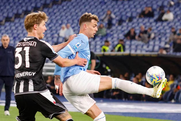April 27, 2026, Rome, ITALY: (L-R) Udinese s Thomas Kristensen, SS Lazio s Daniel Maldini during the Italian Serie A soccer match between Lazio and Udinese at the Olimpico stadium in Rome, Italy, 27 April 2026. ANSA FABIO FRUSTACI. Italian Serie A Soccer Match Lazio Vs Udinese  - ZUMAa110 20260427_zaf_a110_048 Copyright: xFabioxFrustacix