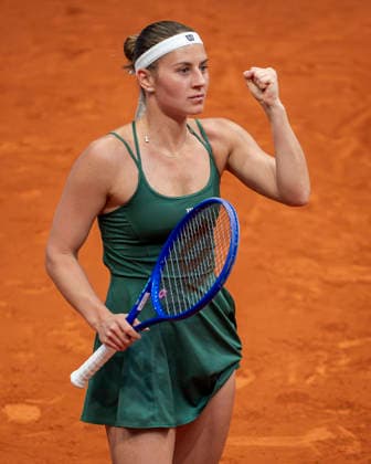 Mutua Madrid Open - Day Eight MADRID, SPAIN - APRIL 27: Marta Kostyuk of Ukraine celebrates the victory against Caty McNally of United States during the Women s Singles Fourth Round during the Mutua Madrid Open 2026 tournament celebrated at La Caja Magica on April 27, 2026 in Madrid, Spain. Madrid La Caja Magica Madrid Spain Copyright: xAlbertoxGardinx AGardin_20260427_Tennis_Madrid_Day8_0698