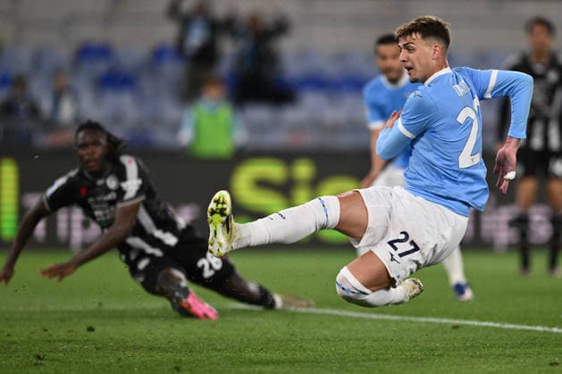 CALCIO - Serie A - SS Lazio vs Udinese Calcio Daniel Maldini of S.S. Lazio scores the goal for 3-3 during the 34th matchday of the Serie A championship between S.S. Lazio and Udinese Calcio at the Olympic Stadium on April 27, 2026 in Rome, Italy. Rome Italy  Copyright: xIPAxSport ABACAx