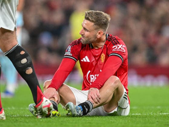 Manchester United, ManU v Brentford Premier League Luke Shaw of Manchester United during the Premier League match at Old Trafford, Manchester 27 04 2026 UK Newspapers OUT Copyright: xKarlxVallantinex FIL-23356-0078