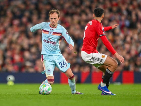 Manchester United, ManU v Brentford Premier League Mikkel Damsgaard of Brentford during the Premier League match at Old Trafford, Manchester 27 04 2026 UK Newspapers OUT Copyright: xKarlxVallantinex FIL-23356-0121
