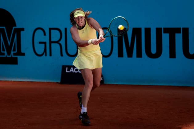 Mutua Madrid Open - Day Eight MADRID, SPAIN - APRIL 27: Mirra Andreeva plays a forehand against Anna Bondar of Hungary during their match on Day 8 during the Mutua Madrid Open 2026 tournament celebrated at La Caja Magica on April 27, 2026 in Madrid, Spain. Madrid La Caja Magica Madrid Spain Copyright: xAlbertoxGardinx AGardin_20260427_Tennis_Madrid_Day8_0777