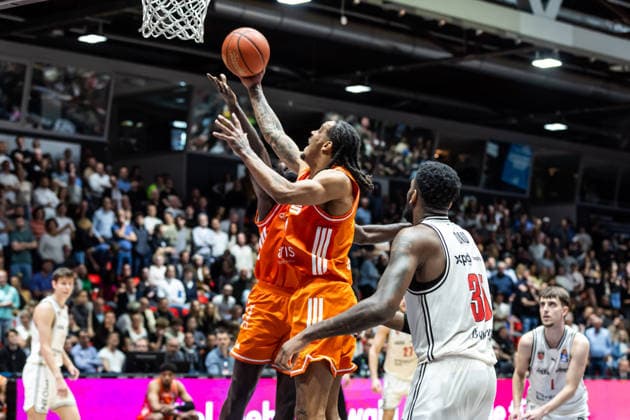 GER, easy-Credit Basketball-Bundesliga, Niners Chemnitz - BMA365 Bamberg Baskets. 27.04.2026, Messe, Chemnitz, GER, easy-Credit Basketball-Bundesliga, Niners Chemnitz - BMA365 Bamberg Baskets. Kevin Yebo (Niners Chemnitz, 0) Foto Alexander Trienitz Chemnitz Messe Sachsen Deutschland