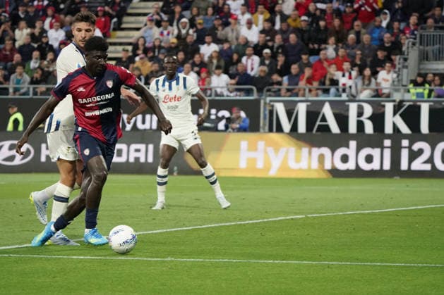 Cagliari Calcio v Atalanta BC - Serie A Michel Adopo ( 8 Cagliari Calcio) during the Serie A TIM match between Cagliari Calcio and Atalanta 1907 in Italy on April 27, 2026. Cagliari Italy  Copyright: xAlessandroxToccox originalFilename:alessandro-cagliari260427_npiue.jpg