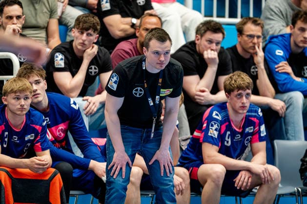 Dormagen, 27.04.2026, Handball, Herren, 2. Bundesliga, 29. Spieltag, 2025 2026: TSV Bayer Dormagen 1. VFL Potsdam Julian Bauer (Trainer TSV Bayer Dormagen) während des Spiels