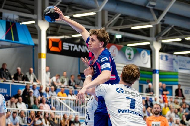 Dormagen, 27.04.2026, Handball, Herren, 2. Bundesliga, 29. Spieltag, 2025 2026: TSV Bayer Dormagen 1. VFL Potsdam Florian Boehnert (TSV Bayer Dormagen, 9) beim Wurf aus dem Rückraum
