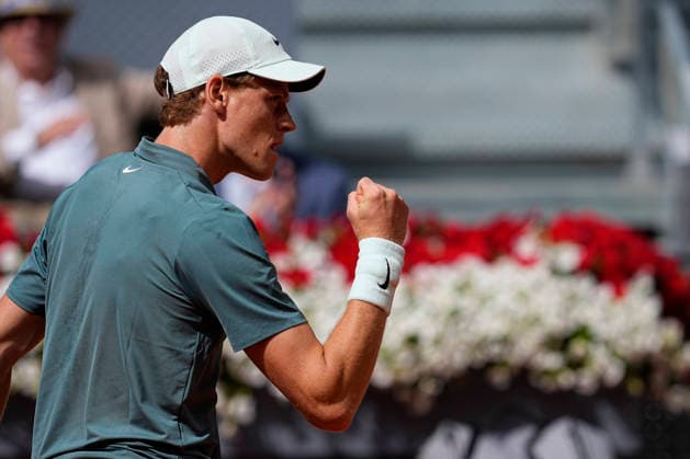 April 28, 2026, Madrid, Madrid, Spain: Jannik Sinner of Italy reacts against Cameron Norrie of Great Britain during the Mutua Madrid Open 2026, ATP, Tennis Herren Masters 1000 and WTA, Tennis Damen 1000, at La Caja Magica on April 28, 2026 in Madrid, Spain. Mutua Madrid Open 2026 - Day 9  - ZUMAa181 20260428_zaa_a181_015 Copyright: xOscarxJ.xBarrosox