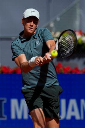 April 28, 2026, Madrid, Madrid, Spain: Jannik Sinner of Italy plays against Cameron Norrie of Great Britain during the Mutua Madrid Open 2026, ATP, Tennis Herren Masters 1000 and WTA, Tennis Damen 1000, at La Caja Magica on April 28, 2026 in Madrid, Spain. Madrid Spain - ZUMAa181 20260428_zaa_a181_005 Copyright: xOscarxJ.xBarrosox