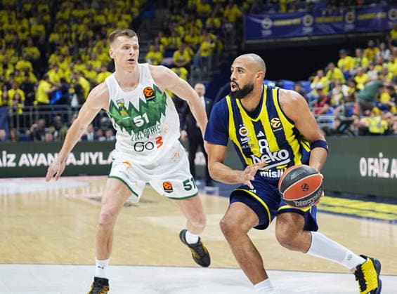 Fenerbahce Beko v Zalgiris - Euroleague ISTANBUL, TURKIYE - APRIL 28: Talen Jaleen Tucker (8) of Fenerbahce Beko and Arnas Butkevicius (51) of Zalgiris compete for the ball during the EuroLeague Play-off match between Fenerbahce Beko and Zalgiris at Ulker Sports and Event Hall in Istanbul, Turkiye on April 28, 2026. Esra Bilgin Anadolu Istanbul Turkey. Editorial use only. Please get in touch for any other usage.  Copyright: x2026xAnadoluxEsraxBilginx