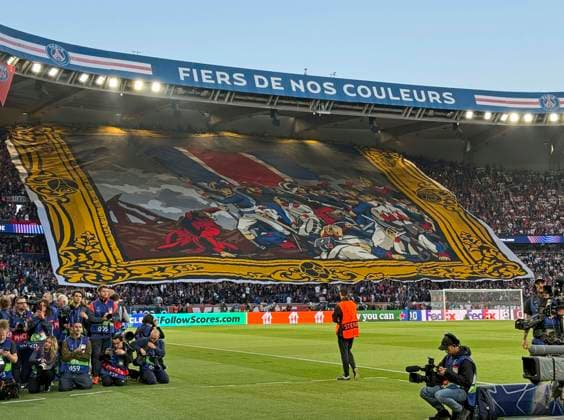 28.04.2026, Fussball UEFA Championsleague 2025 2026: Halbfinale Hinspiel, Paris St. Germain - FC Bayern München, im Stadion Parc de Princes in Paris (Frankreich). Choreografie der Franzosen.