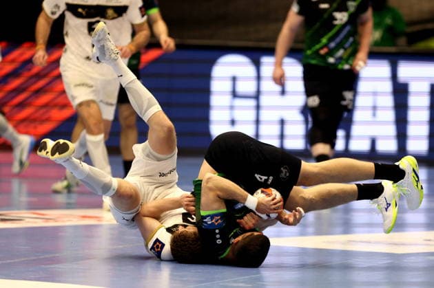 Croatia, Nasice, 280426. Handball match of the quarterfinals of the European League, Nexe - Kiel. In the photo: Mykola Bilyk, Aleksandar Bakic. Photo: Marin Franov CROPIX Copyright: xxMarinxFranovx nexe_kiel36-280426