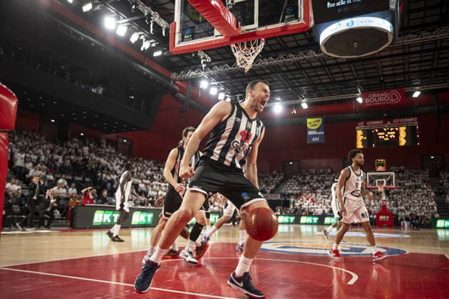 Besiktas GAIN v Cosea JL Bourg - EuroCup Final BOURG-EN-BRESSE, FRANCE - APRIL 28: Ante Zizic (41) of Besiktas GAIN in action during EuroCup basketball final match between Besiktas GAIN and Cosea JL Bourg at the Ekinox in Bourg-en-Bresse France on April 28, 2026. Elyxandro Cegarra Anadolu Bourg-en-Bresse France. Editorial use only. Please get in touch for any other usage.  Copyright: x2026xAnadoluxElyxandroxCegarrax