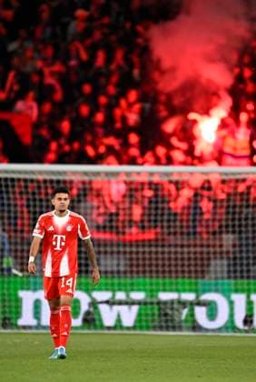 28.04.2026, Fussball UEFA Championsleague 2025 2026: Halbfinale Hinspiel, Paris St. Germain - FC Bayern München, im Stadion Parc de Princes in Paris (Frankreich). Luis Diaz (FC Bayern München) lässt den Kopf hängen nach dem 1:1