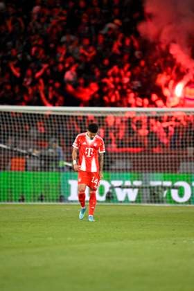 28.04.2026, Fussball UEFA Championsleague 2025 2026: Halbfinale Hinspiel, Paris St. Germain - FC Bayern München, im Stadion Parc de Princes in Paris (Frankreich). Luis Diaz (FC Bayern München) lässt den Kopf hängen nach dem 1:1
