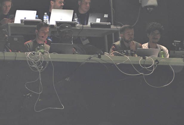 28.04.2026, Fussball UEFA Championsleague 2025 2026: Halbfinale Hinspiel, Paris St. Germain - FC Bayern München, im Stadion Parc de Princes in Paris (Frankreich). Trainer Vincent Kompany (FC Bayern München) auf der Tribüne.