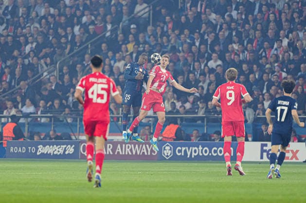 Kopfballduell Luftzweikampf Willian Pacho (Paris St. Germain, 51), Josip Stanisic (FC Bayern München, 44) FRA, Paris St. Germain vs. FC Bayern München, Fussball, UEFA Champions League, Halbfinale, Spielzeit 2025 2026, 28.04.2026 FRA, Paris St. Germain vs. FC Bayern München, Fussball, UEFA Champions League, Halbfinale, Spielzeit 2025 2026, 28.04.2026 Paris Copyright: xEibner-Pressefoto MarcelxvonxFehrnx EP_MFN