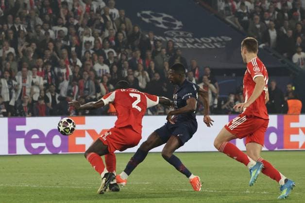 PSG - BAYERN PHOTOPQR LE PARISIEN LP Fred Dugit (Staff) ; Paris ; 28 04 2026 ; Sports Parc des Princes, Paris (XVIe), le 28 04 2026 Demi-finale aller de ligue des Champions Psg-Bayern Munich Dayot Upamecano (2) et Ousmane Dembélé (10) LP Fred Dugit Paris, France, april 28th 2026. Champions League. Semi-final (First leg) Paris PSG - Bayern Munich.