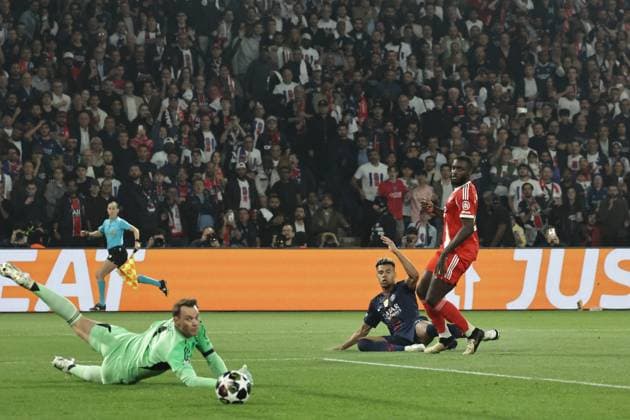 PSG - BAYERN PHOTOPQR LE PARISIEN LP Fred Dugit (Staff) ; Paris ; 28 04 2026 ; Sports Parc des Princes, Paris (XVIe), le 28 04 2026 Demi-finale aller de ligue des Champions Psg-Bayern Munich Manuel Neuer (1), Désiré Doué et Dayot Upamecano (2) LP Fred Dugit Paris, France, april 28th 2026. Champions League. Semi-final (First leg) Paris PSG - Bayern Munich.