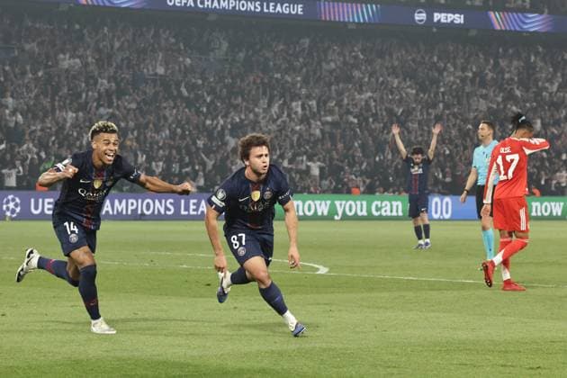 PSG - BAYERN PHOTOPQR LE PARISIEN LP Fred Dugit (Staff) ; Paris ; 28 04 2026 ; Sports Parc des Princes, Paris (XVIe), le 28 04 2026 Demi-finale aller de ligue des Champions Psg-Bayern Munich Désiré Doué (14) et Joao Neves (87) joie, but du 2-1 tête de Joao Neves (87) LP Fred Dugit Paris, France, april 28th 2026. Champions League. Semi-final (First leg) Paris PSG - Bayern Munich.