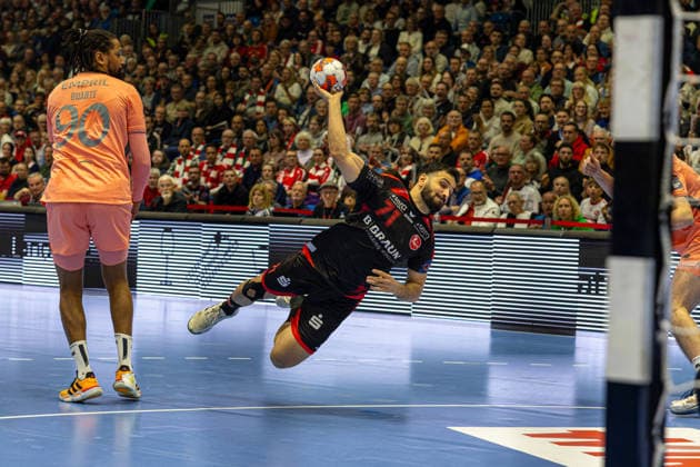 KASSEL, GERMANY - APRIL 28: Mohamed Amine Darmoul (MT Melsungen, 71) with ball during the EHF European League, match between MT Melsungen vs. FC Porto at Rothenbach-Halle on April 28, 2026 in Kassel, Germany. Hessen Germany Copyright: xBEAUTIFULxSPORTS Freudensteinx