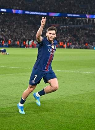 28.04.2026, Fussball UEFA Championsleague 2025 2026: Halbfinale Hinspiel, Paris St. Germain - FC Bayern München, im Stadion Parc de Princes in Paris (Frankreich). Khvicha Kvaratskhelia (FC Paris Saint-Germain) jubelt.