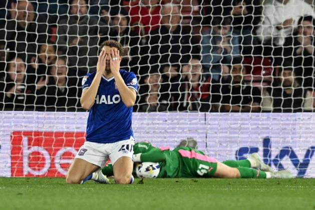 Southampton v Ipswich Town, EFL Sky Bet Championship Kasey McAteer (20) of Ipswich Town reacts after missing a chance to score a goal during the EFL Sky Bet Championship match between Southampton and Ipswich Town at the St Mary s Stadium, Southampton, UK on 28 April 2026. Southampton St Mary s Stadium Hampshire UK Editorial use only DataCo restrictions apply See www.football-dataco.com , Copyright: xGrahamxHuntx PSI-24166-0138
