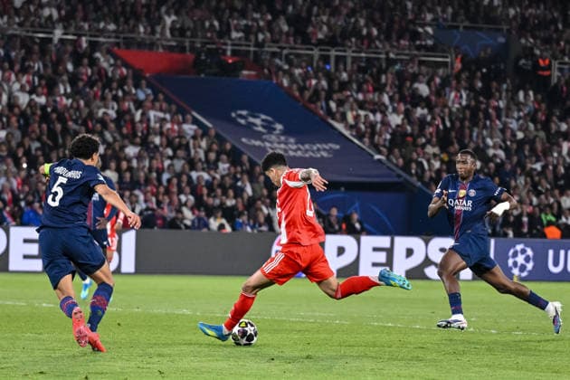 Luis Diaz (FC Bayern München) scores his team s fourth goal during the UEFA Champions League 2025 26 Semi Final First Leg match between Paris Saint-Germain and FC Bayern München at Parc des Princes on April 28, 2026 in Paris, France. (Photo by Harry Langer DeFodi Images) -