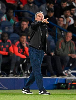 28.04.2026, Fussball UEFA Championsleague 2025 2026: Halbfinale Hinspiel, Paris St. Germain - FC Bayern München, im Stadion Parc de Princes in Paris (Frankreich). Trainer Luis Enrique (FC Paris Saint-Germain) unzufrieden.