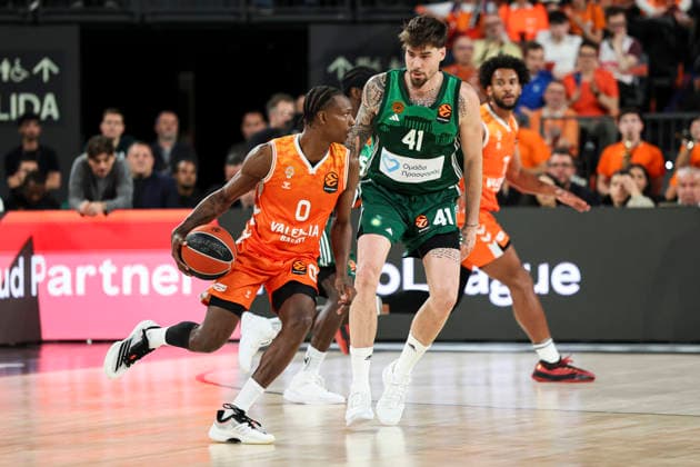April 28, 2026, Valencia, Valencia, Spain: Brancou Badio, of Valencia Basket and Juancho Hernangomez of Panathinaikos AKTOR Athens in action during the EuroLeague Play Off Game One match between Valencia Basket and Panathinaikos Aktor Athens at Roig Arena on April 28, 2026 in Valencia, Spain. Valencia Basket V Panathinaikos Aktor Athens - Euroleague 2025 2026 Play Off Game 1  - ZUMAa181 20260428_zaa_a181_458 Copyright: xIrinaxR.xHipolitox