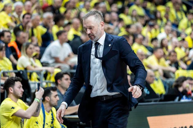 ISTANBUL, TURKEY - APRIL 28: Head Coach Tomas Masiulis of Zalgiris Kaunas during the EuroLeague Play-off first leg match between Fenerbahce Beko Istanbul and Zalgiris Kaunas at Ulker Sports Arena on April 28, 2026 in Istanbul, Turkey. (Photo by Seskimphoto ) Fenerbahce Beko Istanbul v Zalgiris Kaunas - Euroleague Play-off 2025 2026 