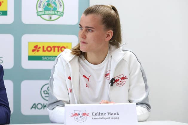 Präsentation neuer Sachsenpokal der Frauen; 28.04.2026 Celine Hauk (Co-Trainerin RB Leipzig II Frauen). Präsentation des neuen Sachsenpokals der Frauen und Vorschau auf den Finaltag der Frauen und Juniorinnen. Sportschule Egidius Braun , 28.04.2026 Copyright: xBEAUTIFULxSPORTS JanxKaeferx